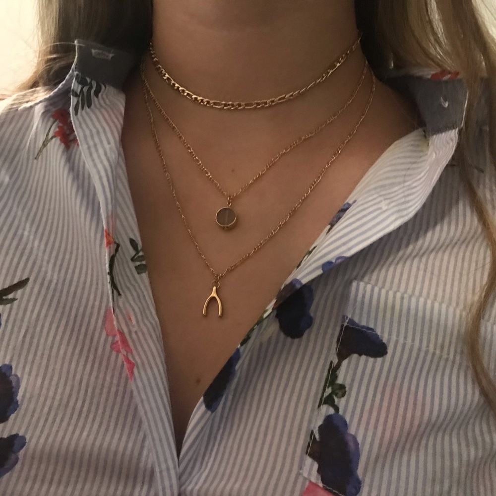 Gold necklace set